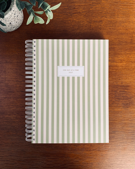 Essential 2027 Monthly Planner
