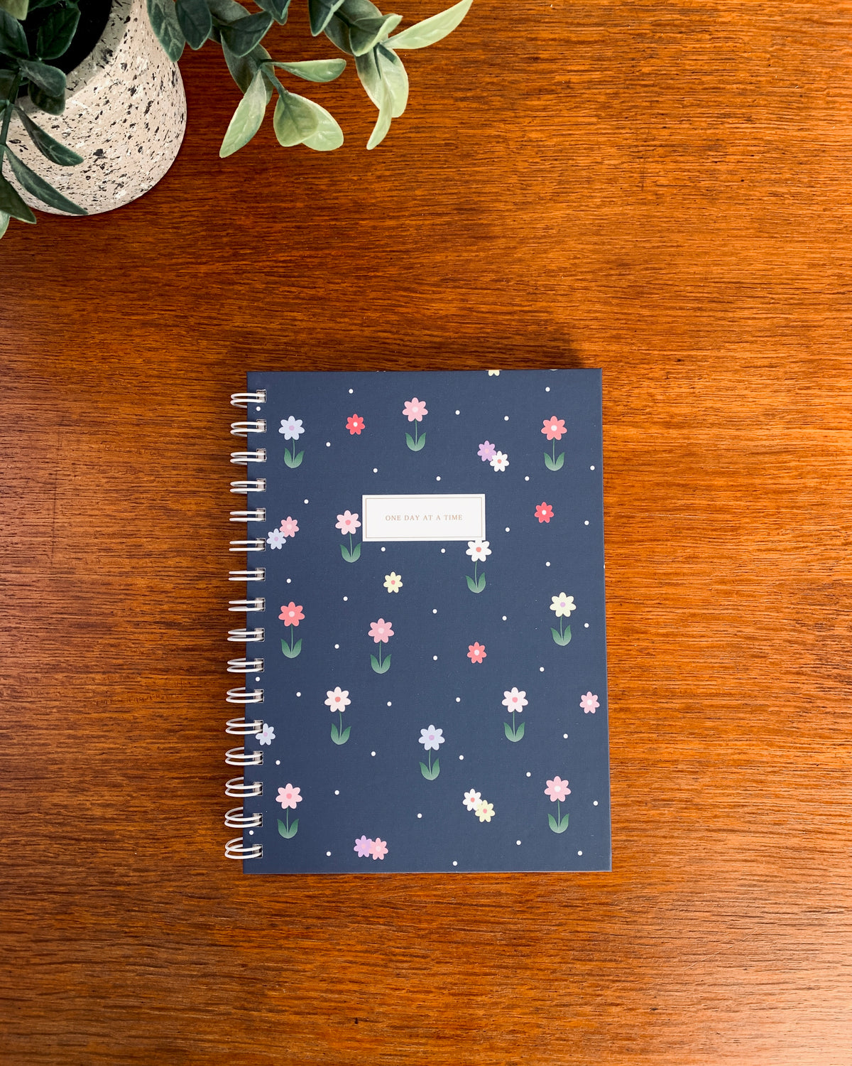 Weekly Planner (Horizontal Layout) | Undated
