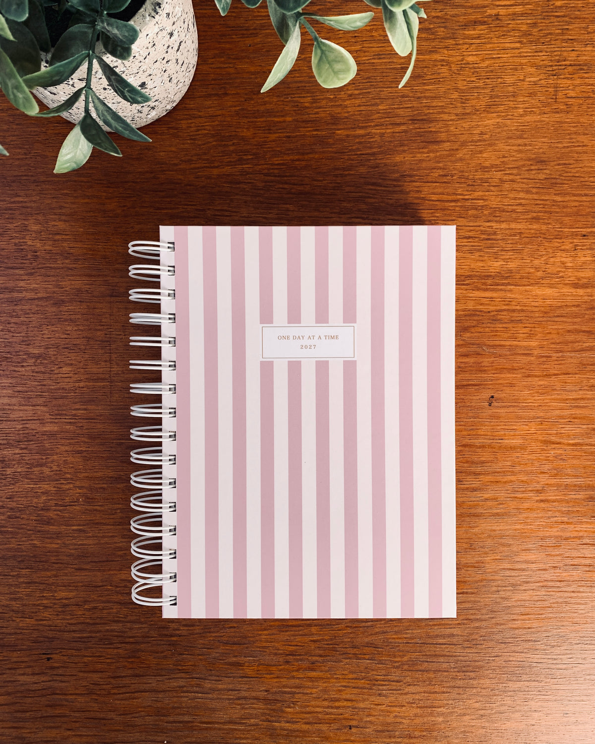 Classic 2027 Weekly Planner (Vertical Layout, A4)