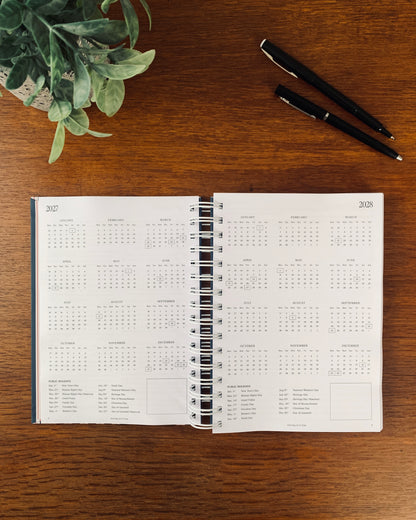 Classic 2027 Weekly Planner (Vertical Layout, A4)