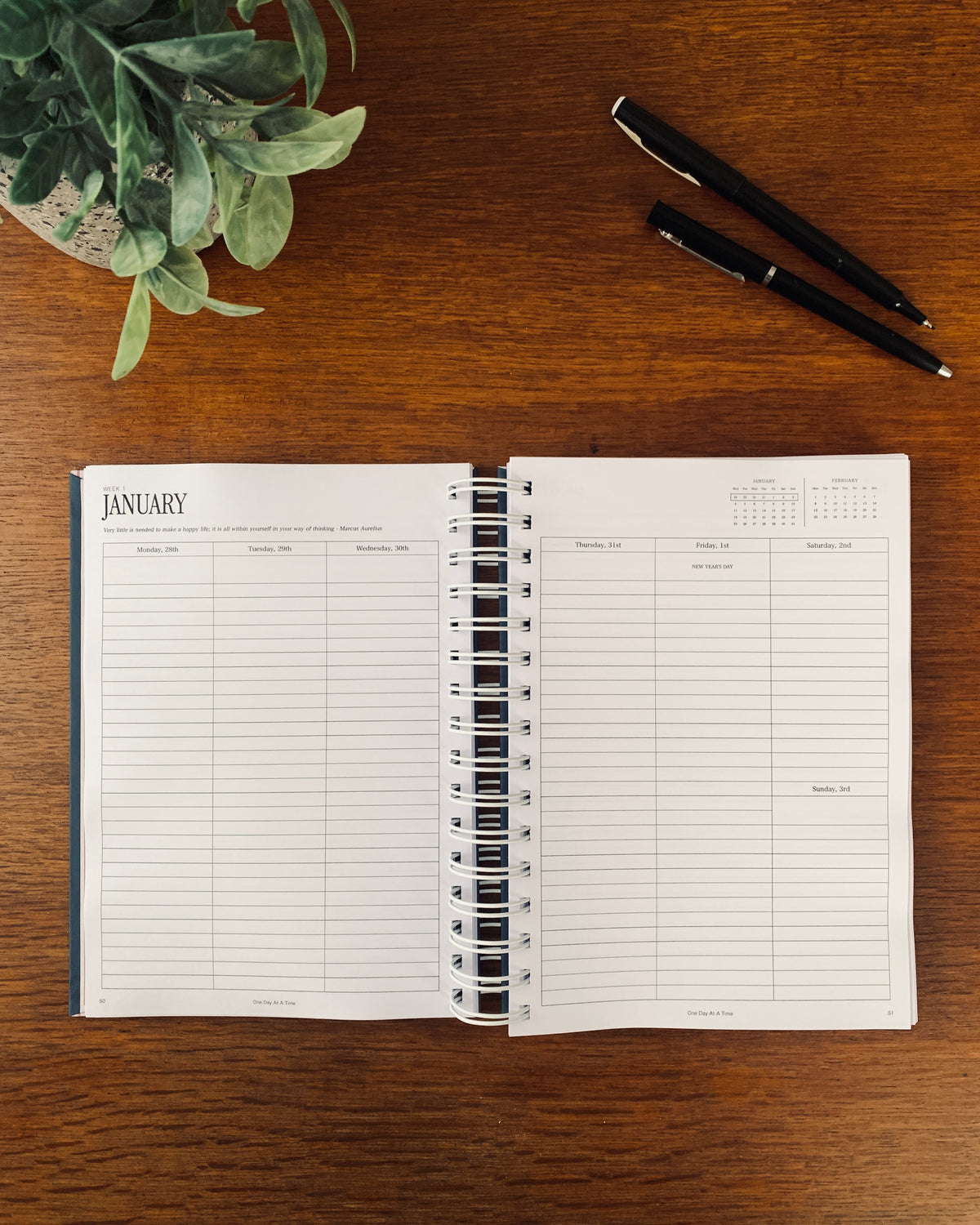 Classic 2027 Weekly Planner (Vertical Layout, A4)