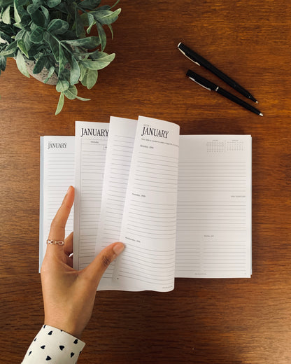 Classic 2027 Weekly Planner (Horizontal Layout) | 6-Month