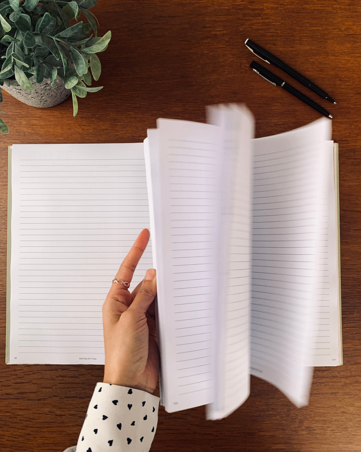 Essential 2027 Monthly Planner